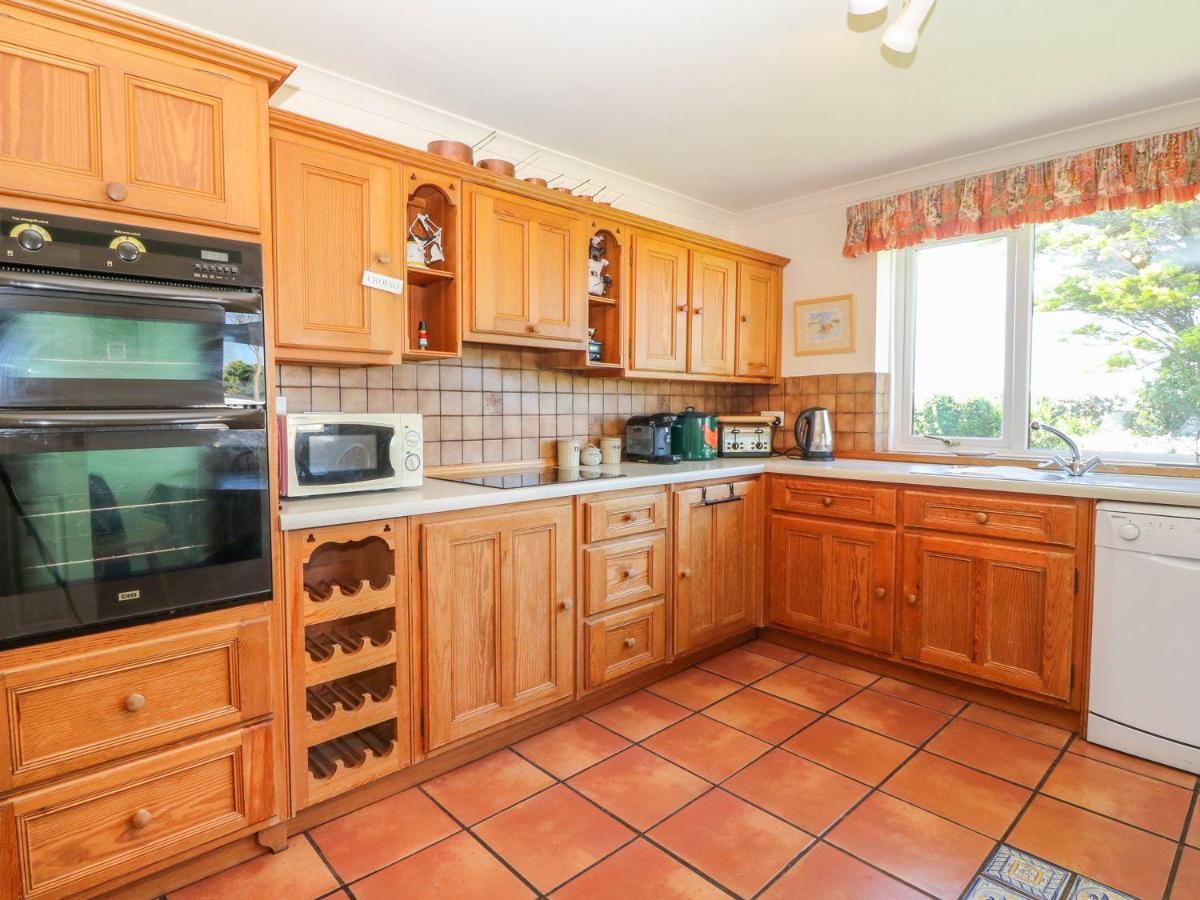Charming 2 Bed House Near Rhoscolyn Discounts For Villa Holyhead Eksteriør bilde