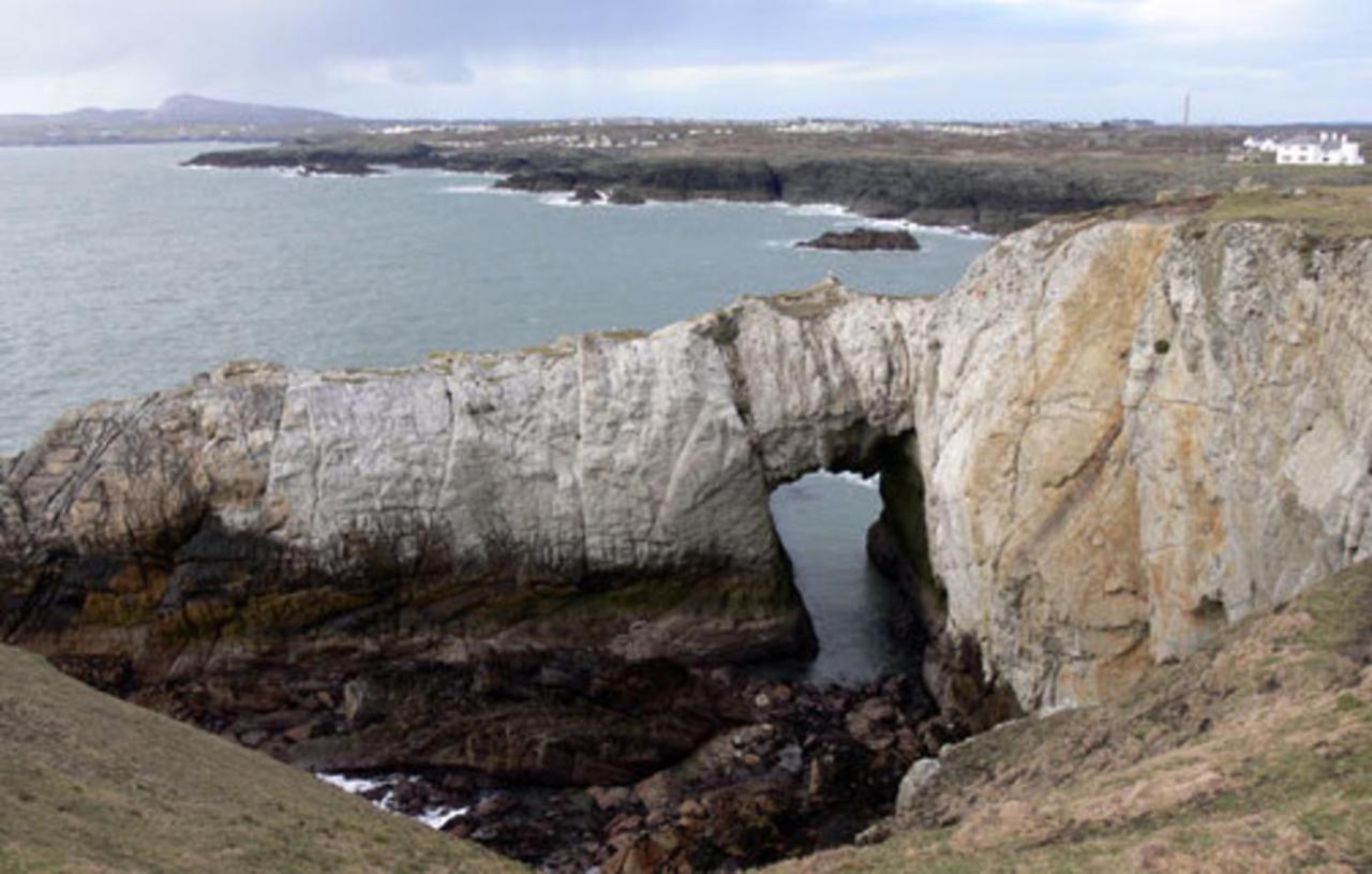 Charming 2 Bed House Near Rhoscolyn Discounts For Villa Holyhead Eksteriør bilde