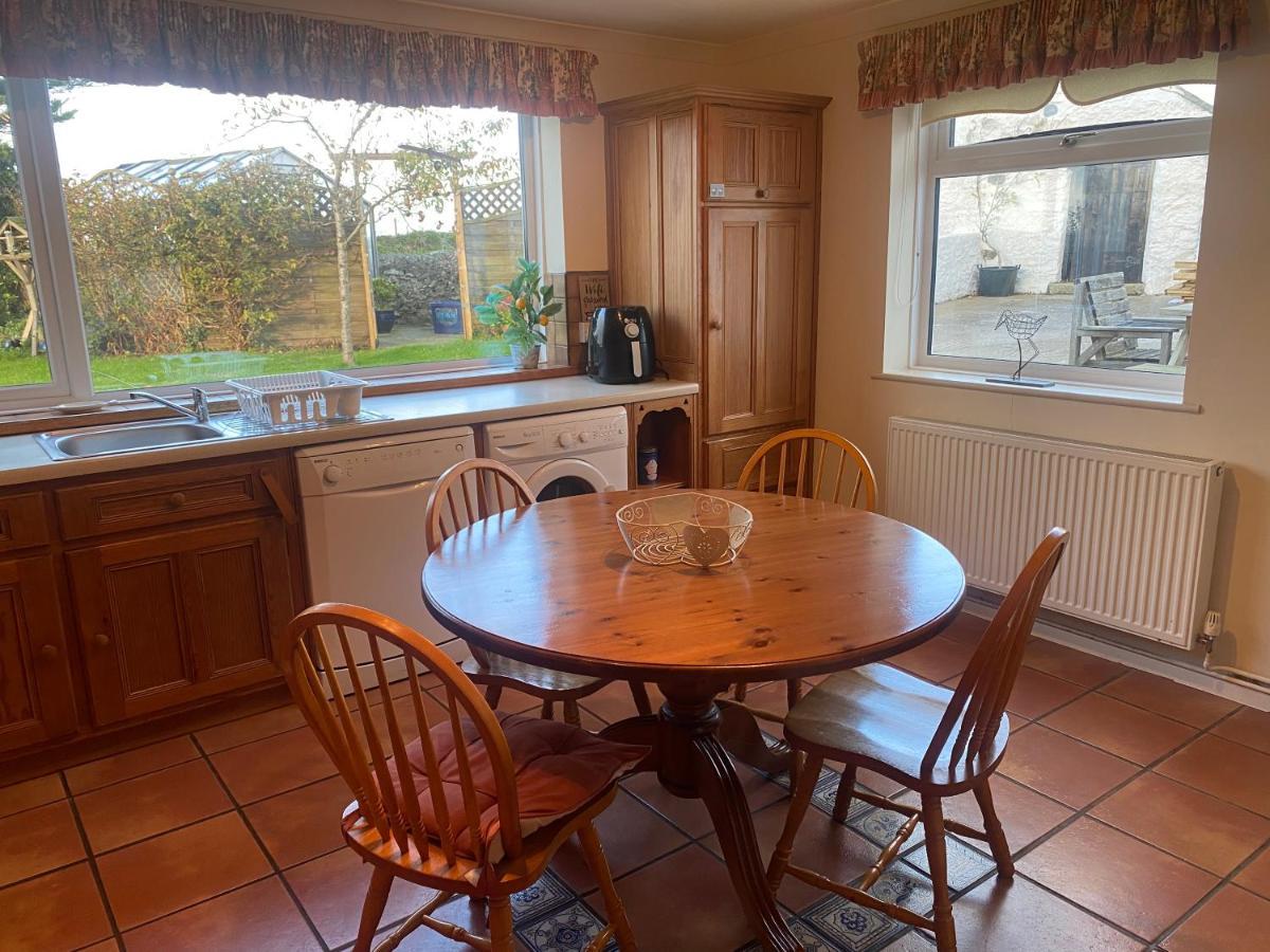 Charming 2 Bed House Near Rhoscolyn Discounts For Villa Holyhead Eksteriør bilde